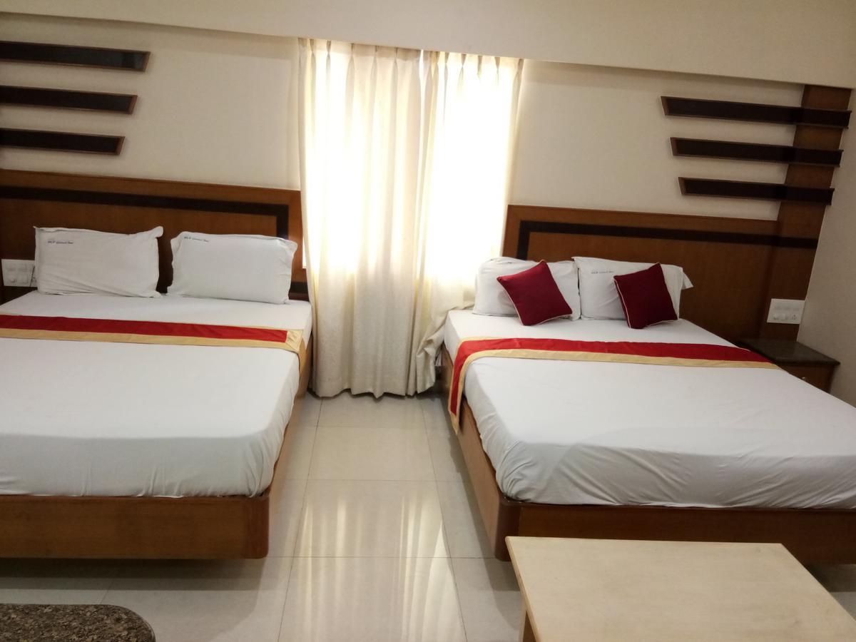 Hlv Grand Inn Bangalore Extérieur photo