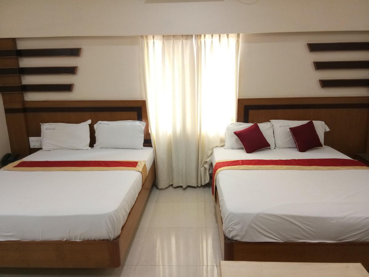 Hlv Grand Inn Bangalore Extérieur photo
